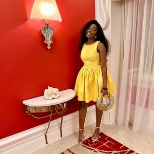 Elegant Yellow Sleeveless Dress